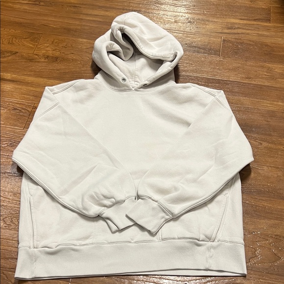 Abercrombie & Fitch Tops - Abercrombie & Fitch Cream Hoodie